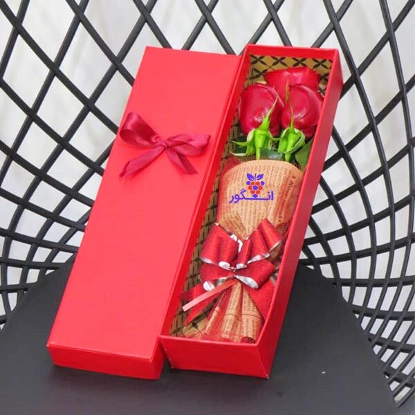 عکس باکس و دسته گل رز قرمز + قیمت، ارسال گل به تهران - گلفروشی آنلاین انگور