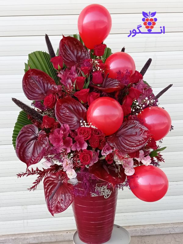 عکس باکس گل تولد آذردخت با رنگ قرمز، نمونه ارسالی به مشتری