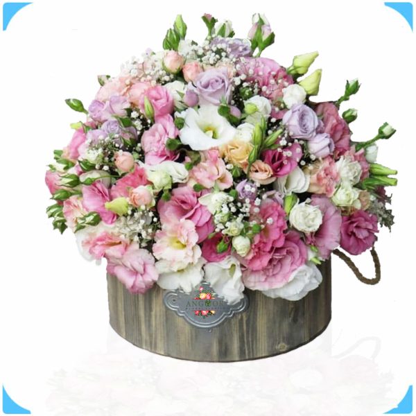 باکس گل زیبای ماهک (ترکیب گل رز و لیسیانتوس)