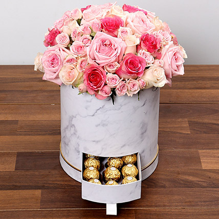 باکس گل رز با شکلات (ارسال گل به کویت)