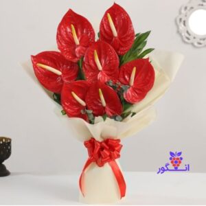 دسته گل زیبا با گل آنتوریوم قرمز - سفارش دسته گل - گل فروشی آنلاین