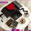جعبه لوکس گل رز و گردنبند به همراه شکلات برای ولنتاین ارسال به امریکا