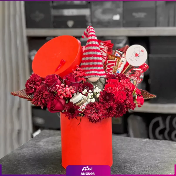 خرید هدیه ولنتاین - سفارش باکس گل و شکات - باکس گل به همراه عروسک