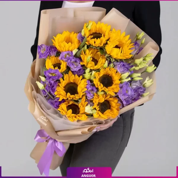 دسته گل لیسیانتوس بنفش با آفتابگردان Purple lisianthus bouquet with sunflowers
