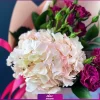 دسته گل ادریسی سفید و رز سرخابی - خرید گل ادریسی - انگور