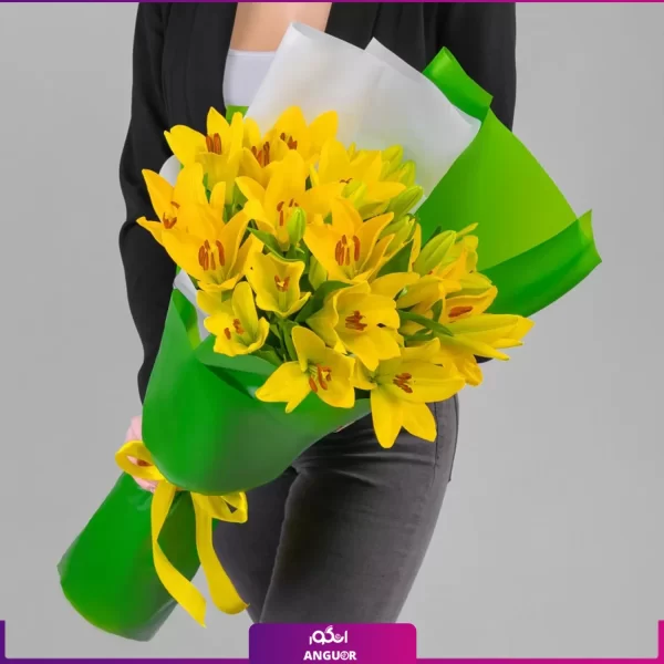 دسته گل لیلیوم زرد با تم سبز - خرید آنلاین گل - انگور