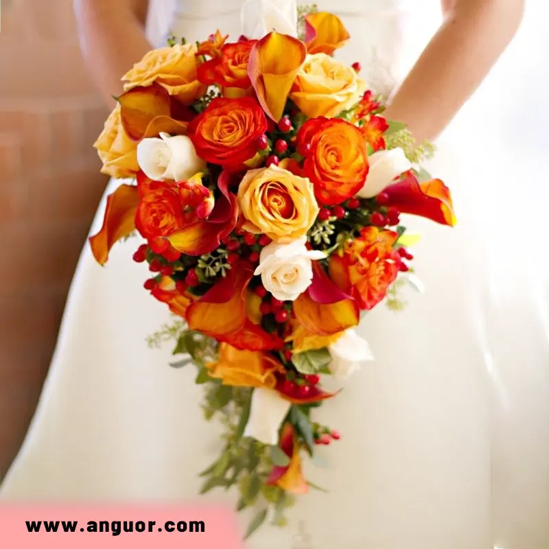 دسته گل آبشاری عروس با رز نارنجی