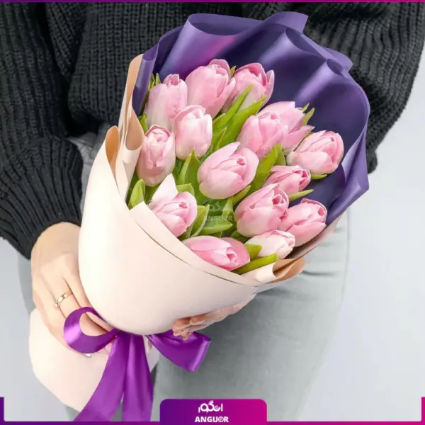 دسته گل 15 شاخه لاله صورتی- انگور- لاله صورتی
