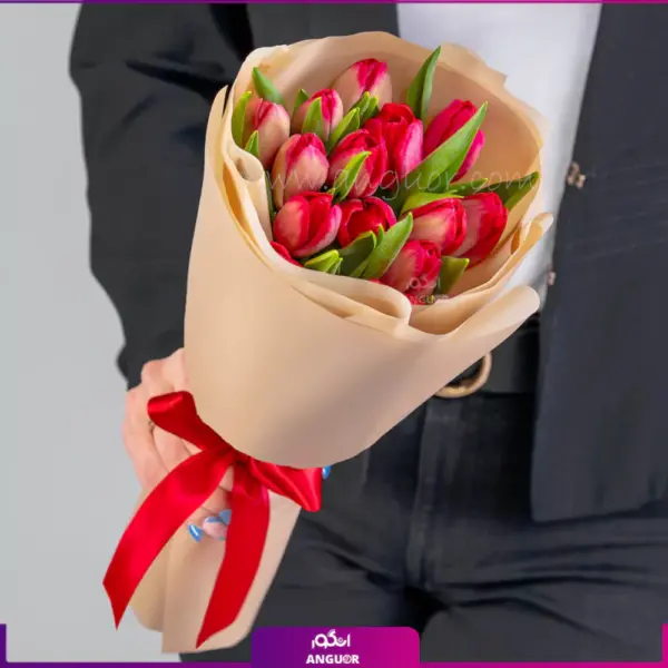 دسته گل 15 شاخه گل لاله- گل لاله- انگور