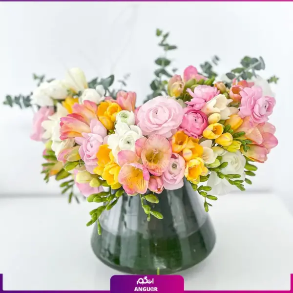 گل با گلدان شیشه ای- خرید آنلاین گل آنمون و فرزیا- انگور
