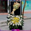 تاج گل تسلیت با طرح خاص و منحصربفرد با گلهای آنتوریوم و لیلیوم