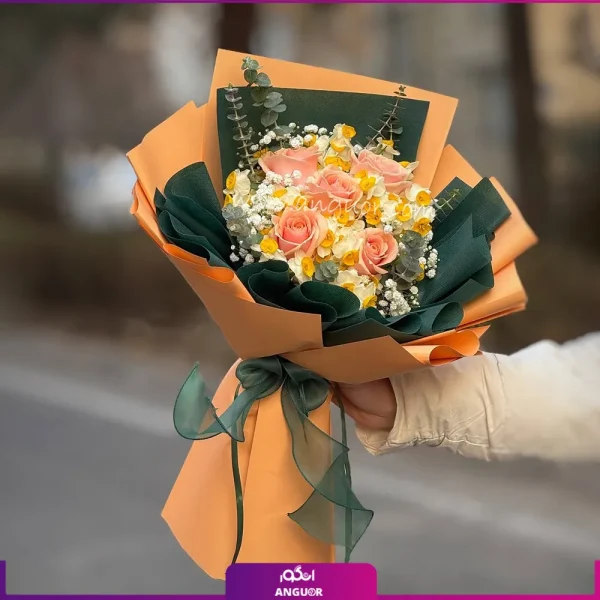 دسته گل رز و نرگس برای روز مادر
