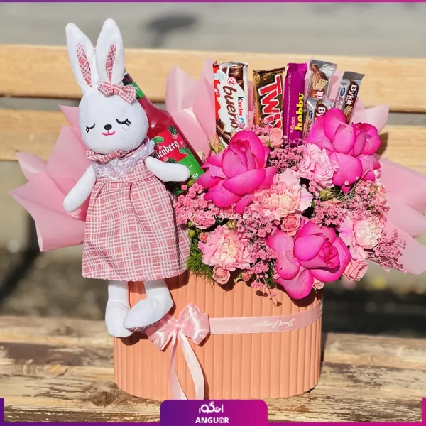 باکس عاشقانه لوکس با خرگوشک و گل طبیعی